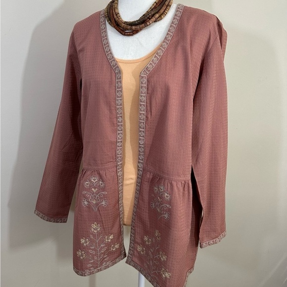 Logo lavish sz sm tunic style top that can be worn open or closed in the front - Picture 9 of 16